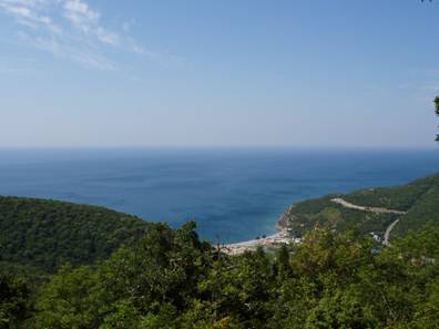 Вид с горы на наш поселок (Дюрсо) и море