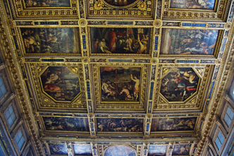 Потолок в одной из комнат в Палаццо Веккьо