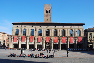 Историческая площадь в Болонье