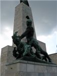Скульптура в честь победы во Второй Мировой войне