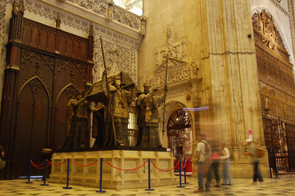 Гробница Колумба в Севилье